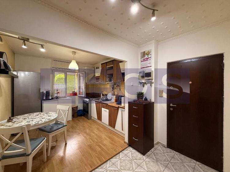 Apartament cu 4 camere în Berceni