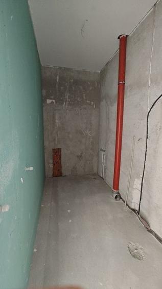 Duplex cu 4 camere cu Canalizare în Ostratu
