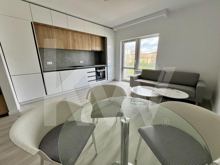 Apartament cu 3 camere semidecomandat în Șelimbăr