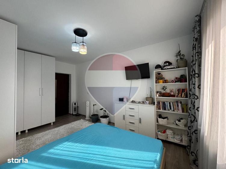 Apartament cu 2 camere în Intim