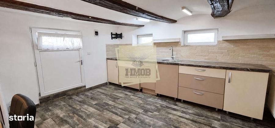 Casă cu 3 camere cu Teren 803 Mp în Central