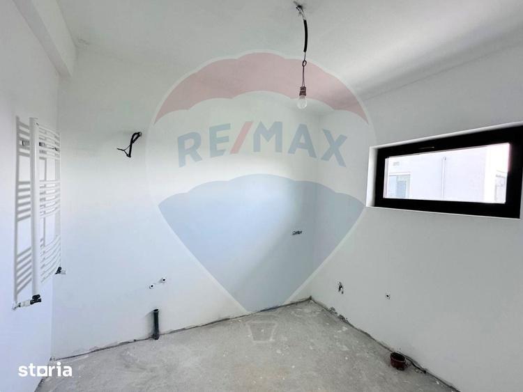 Casă cu 4 camere cu Teren 268 Mp în Crevedia