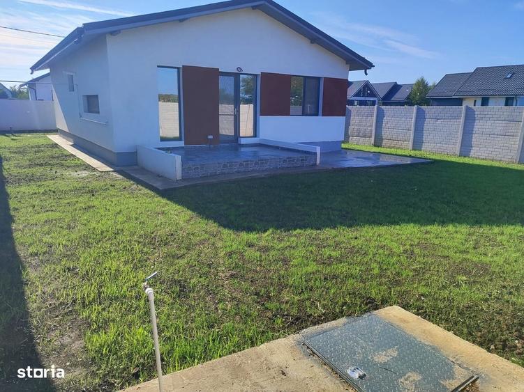 Casă cu 3 camere cu Teren 427 Mp în Berceni