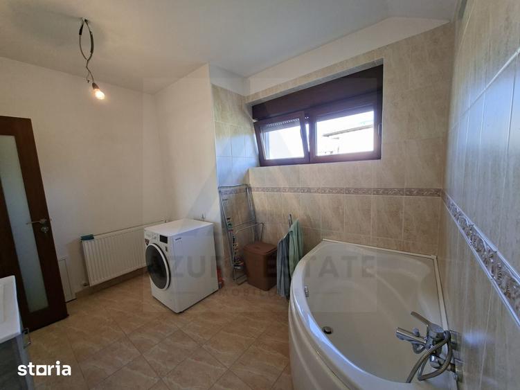 Casă cu 5 camere cu Teren 372 Mp în Daia
