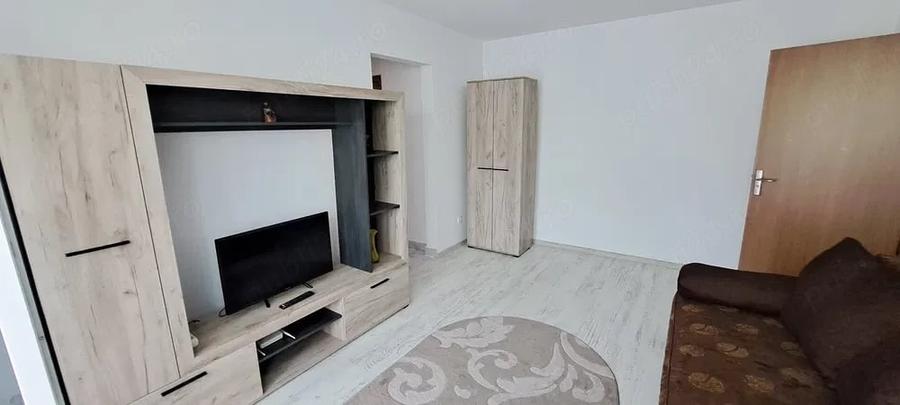 Apartament cu 2 camere semidecomandat în Cornișa