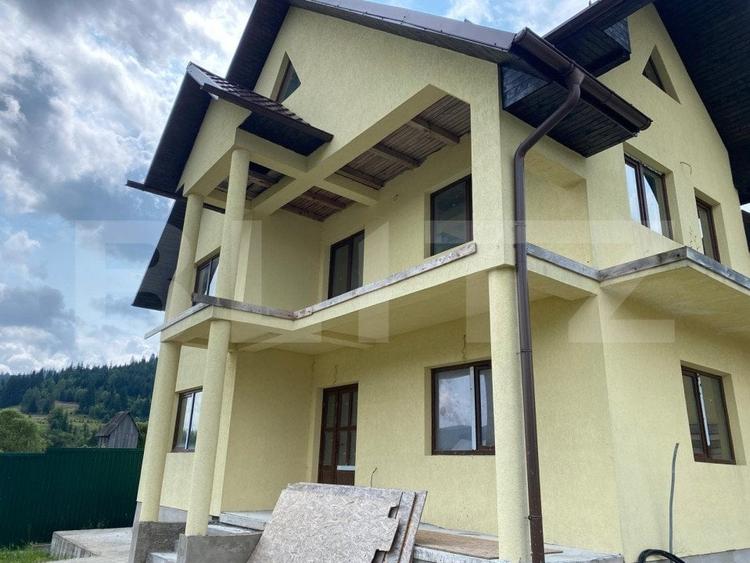 Casă individuală cu 5 camere cu Garaj în Vatra Dornei