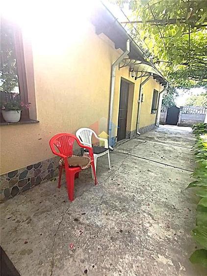Casă cu 4 camere cu Teren 443 Mp în Cazasu