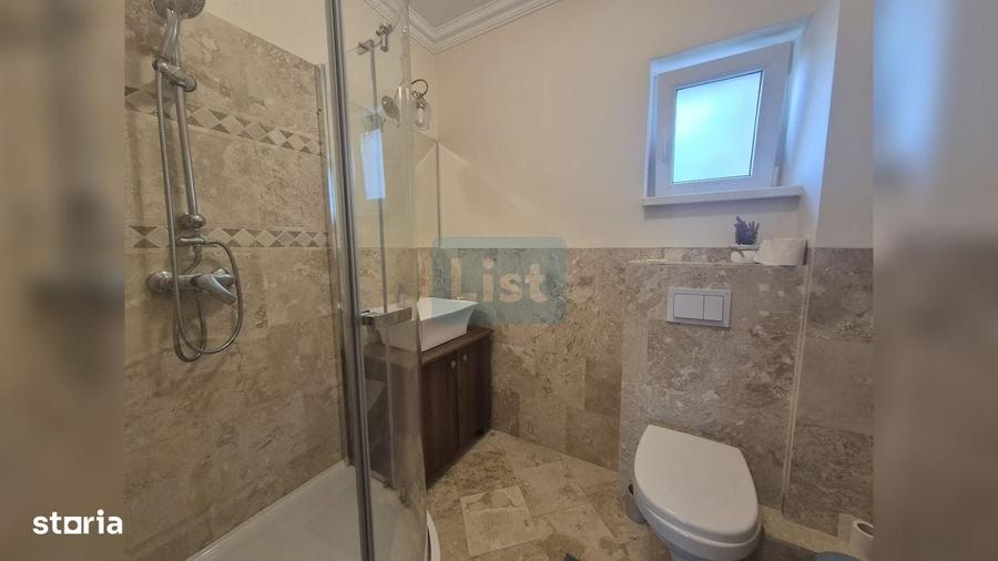 Apartament cu 4 camere decomandat în Central