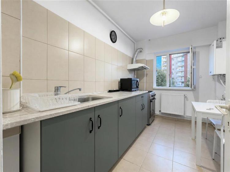 Apartament cu 2 camere decomandat, mobilat în Județean