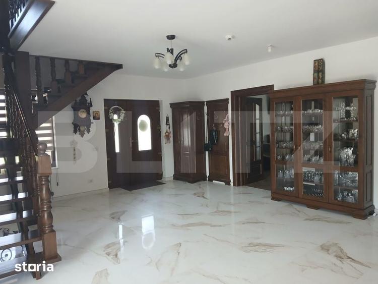 Casă cu 4 camere cu Teren 2000 Mp în Central