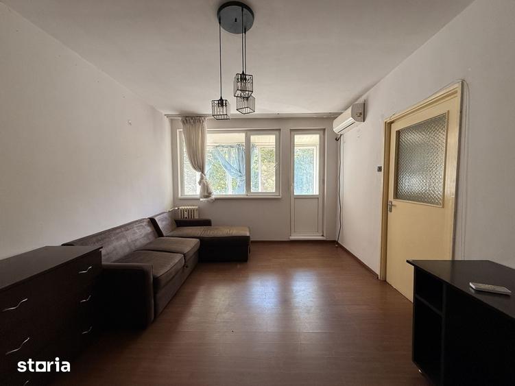 Apartament cu 2 camere semidecomandat în 1 Mai