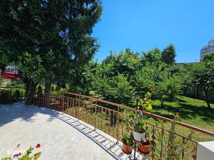 Casă cu 4 camere cu Canalizare în Central