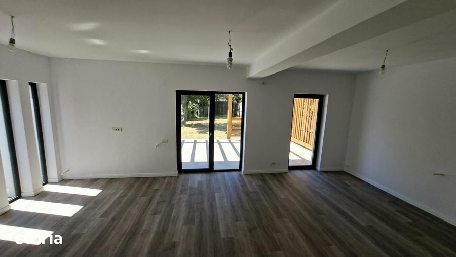 Casă cu 4 camere cu Teren 500 Mp în Bascov