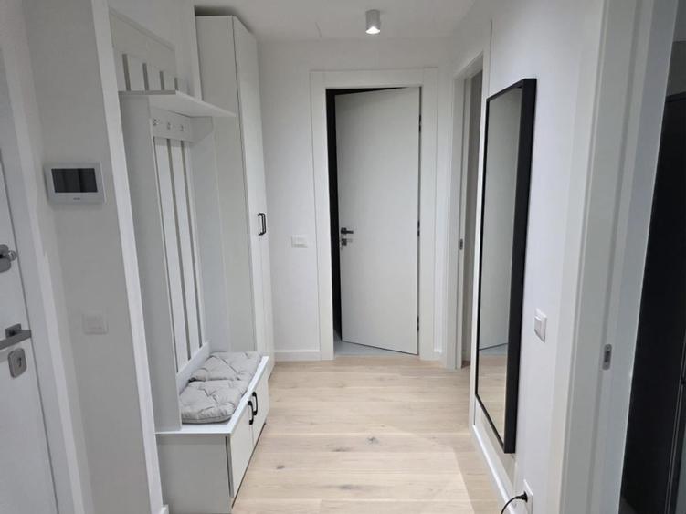 Apartament cu 2 camere decomandat în Aviației