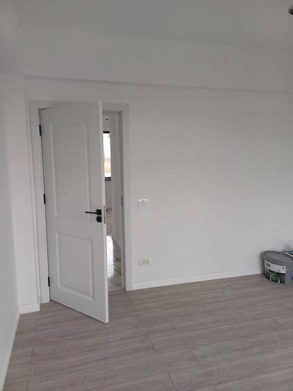 Casă cu 4 camere cu Teren 300 Mp în Vânători