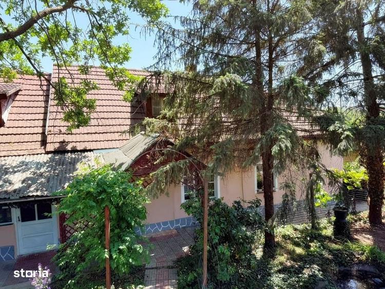 Casă cu 4 camere în Leș