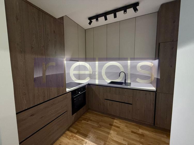 Apartament cu 3 camere, mobilat în Străulești