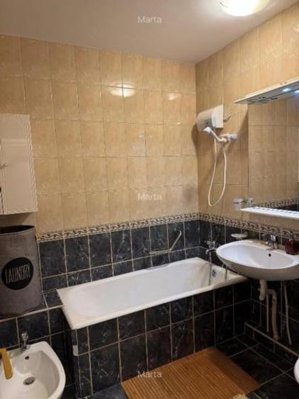 Apartament cu 3 camere semidecomandat, mobilat în Tineretului