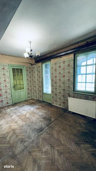 Apartament cu 4 camere decomandat în Centrul Istoric