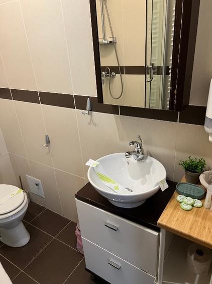 Apartament cu 2 camere semidecomandat în Clăbucet