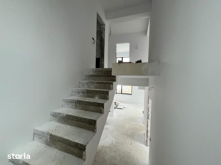 Casă cu 6 camere cu Teren 500 Mp în Central