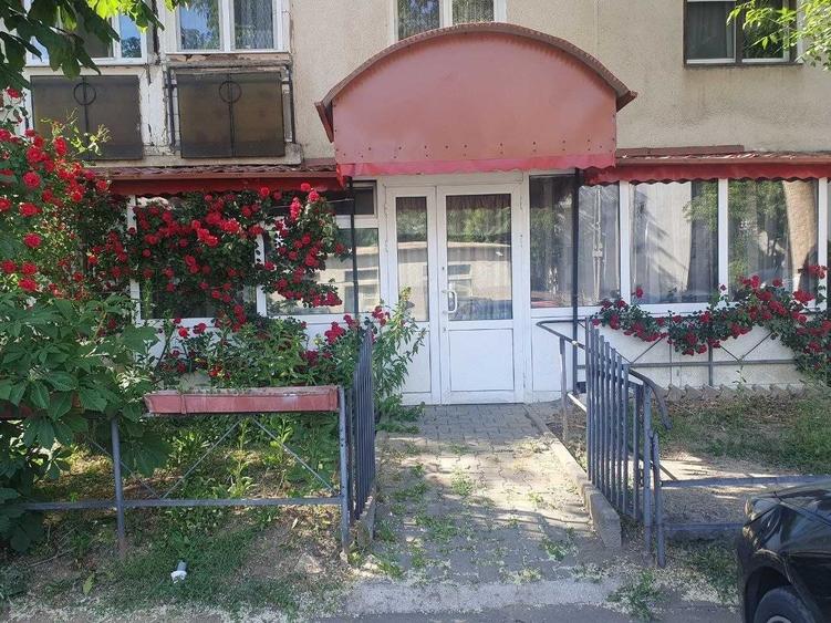 Garsonieră decomandată în Diamant