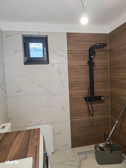 Casă cu 2 camere cu Teren 400 Mp în Ișalnița