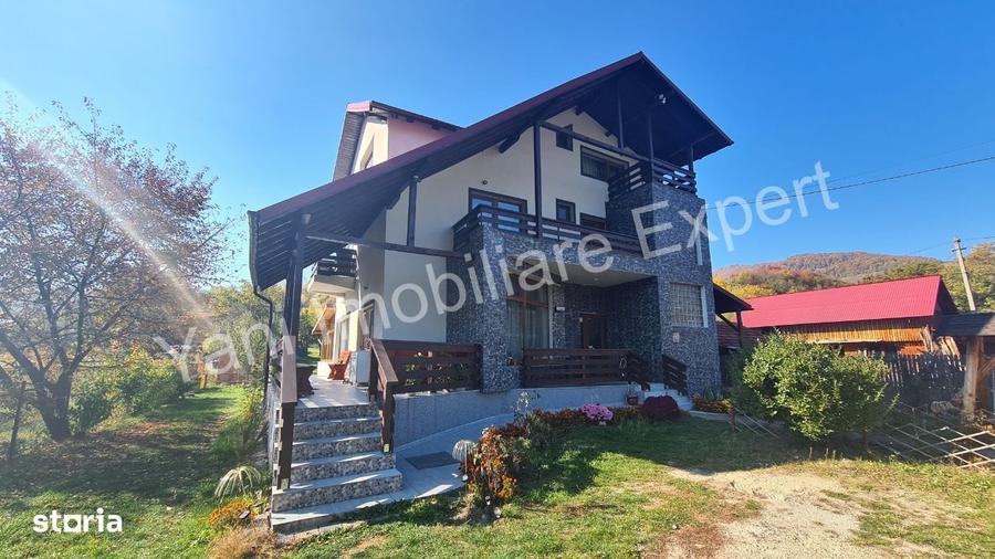 Casă cu 4 camere în Căpățânenii Pământeni