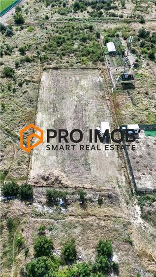 Teren intravilan de 2200 mp, în Broșteni