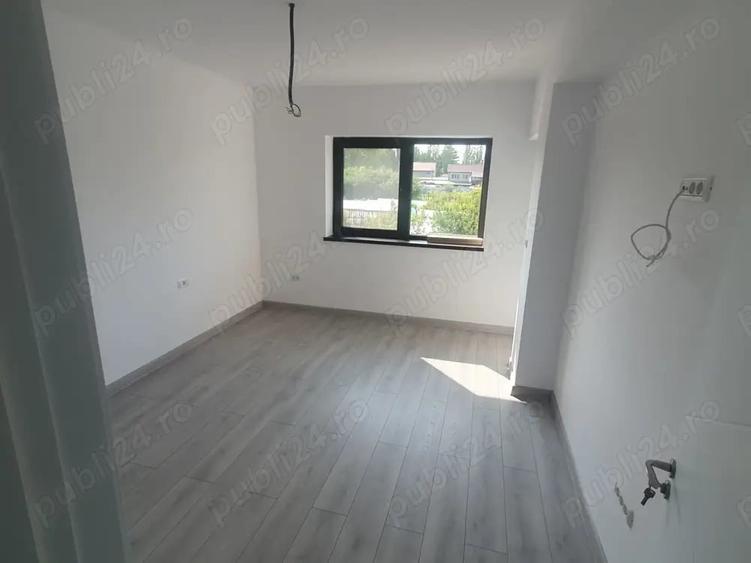 Casă cu 4 camere cu Teren 314 Mp în Viile Noi