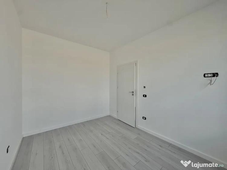 Casă cu 4 camere cu Teren 270 Mp în Giroc