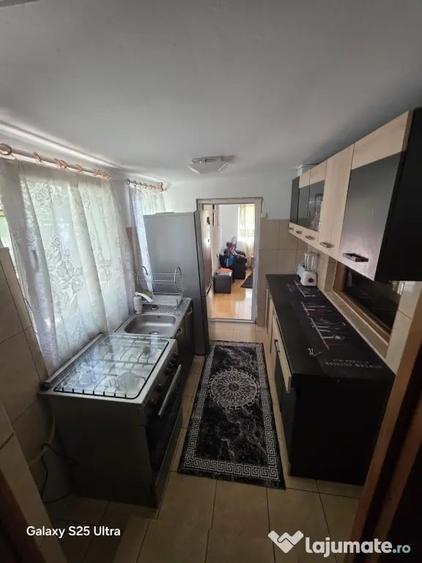 Casă cu 4 camere cu Teren 1400 Mp în Boldești
