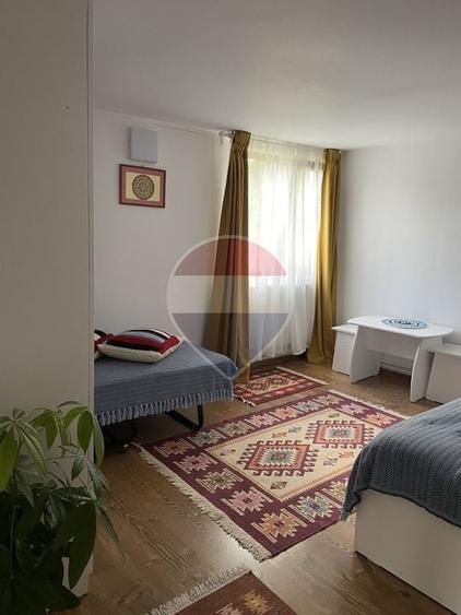 Hotel/Pensiune, de 250 mp, în Plaiu Șarului