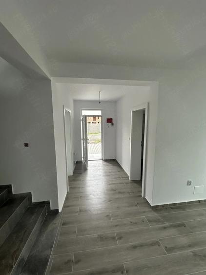 Casă cu Teren 305 Mp în Calea Urseni