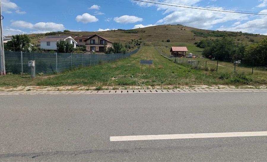 Teren de 1912 mp, în Gădălin