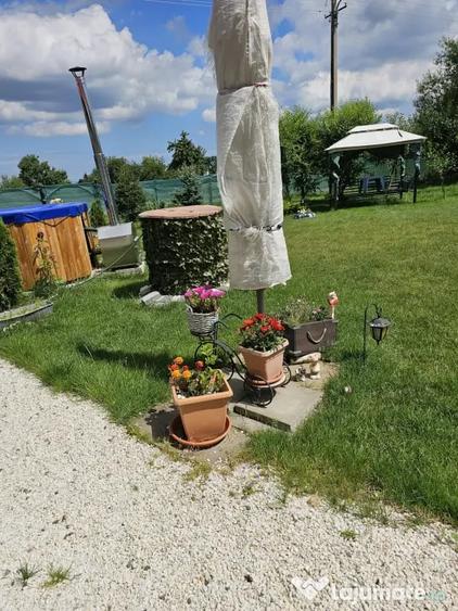Casă cu 3 camere în Mărcești