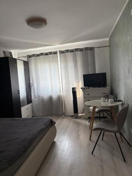 Garsonieră decomandată în Central