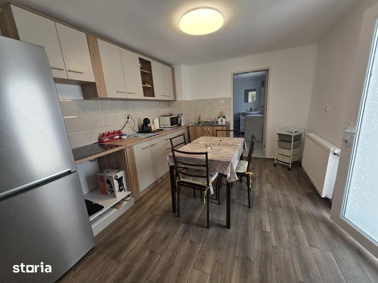 Casă cu 3 camere cu Teren 250 Mp în Central