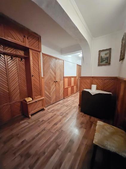 Apartament cu 3 camere decomandat în Banat