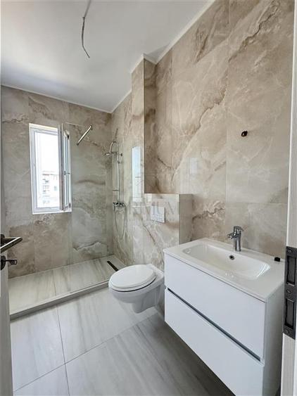 Apartament cu 2 camere decomandat în Giroc