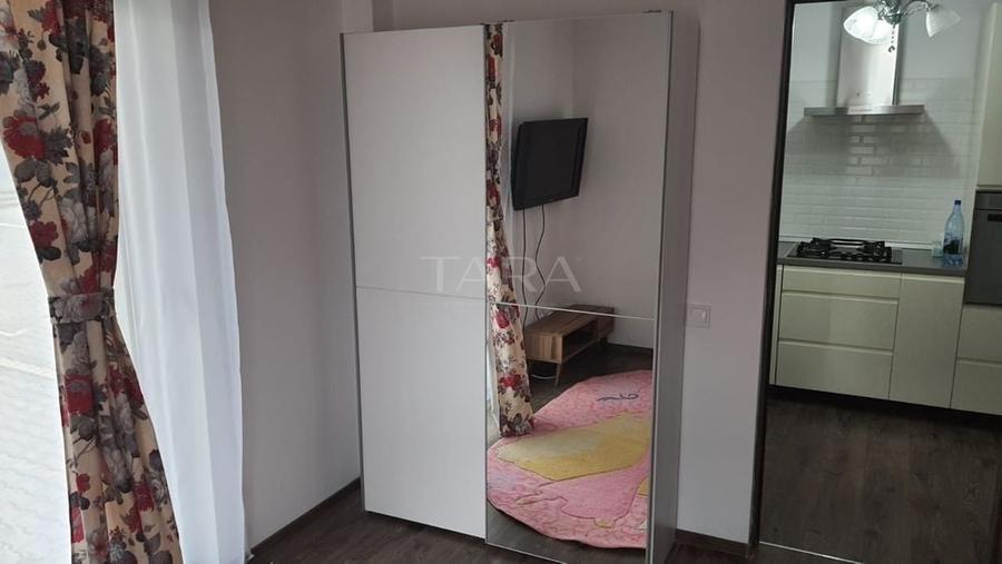 Apartament cu 3 camere semidecomandat, mobilat în Florești