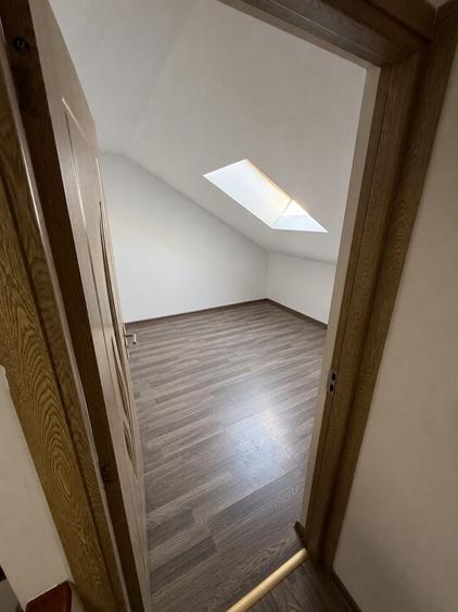Apartament cu 3 camere în Aștileu