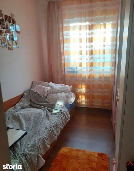 Apartament cu 3 camere semidecomandat, mobilat în Circumvalațiunii