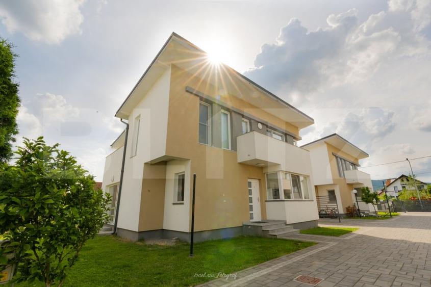 Casă individuală cu 4 camere cu Canalizare în Calea Moldovei