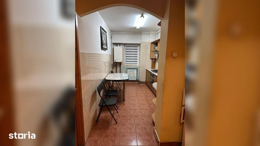 Apartament cu 3 camere decomandat în Între Lacuri