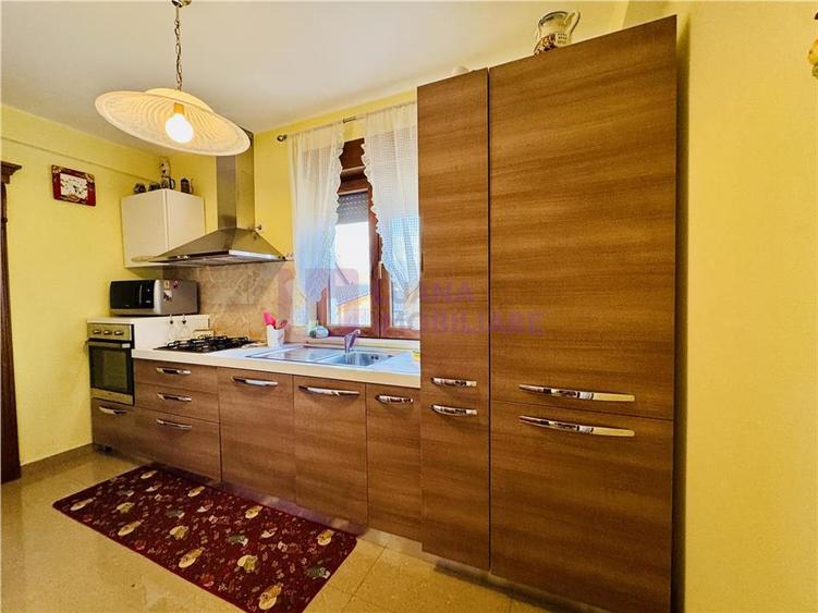 Casă individuală cu 5 camere cu Teren 830 Mp în Daia