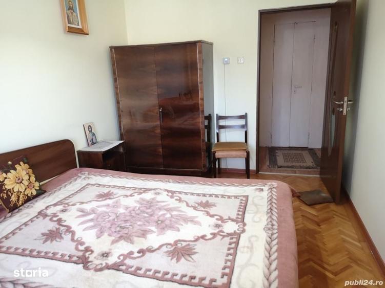 Apartament cu 3 camere decomandat în George Enescu