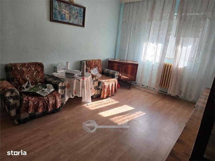 Apartament 2 camere, 50 mp, parter, Dacia ideal pentru renovare si p - 1