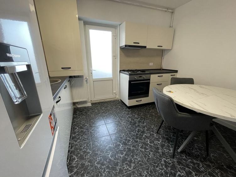 Apartament cu 2 camere decomandat în Griviței