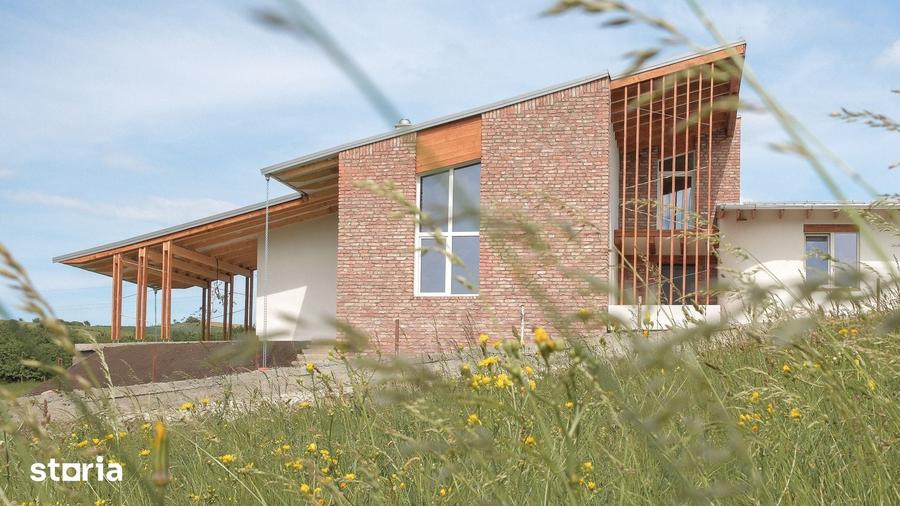 Casa semifinisata, cu totul diferita, in varf de deal, de vanzare - 7